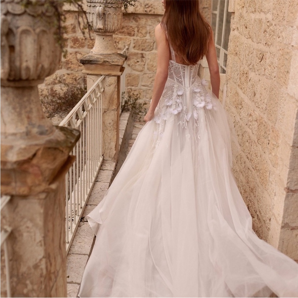 Lihi Hod Ella Couture Wedding Gown